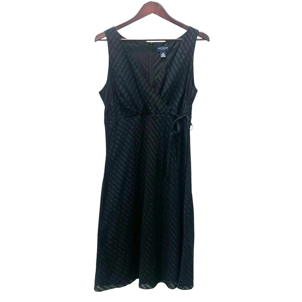 Ann Taylor Dress Womens 14P Black Sleeveless V Neck Wrap Striped Knee Length